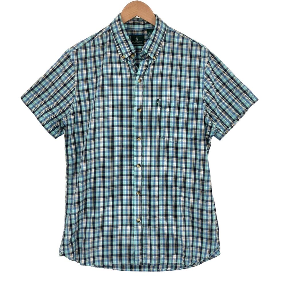 G.H. Bass & Co. Button Up Shirt Mens Medium Blue Plaid Short Sleeve Collared